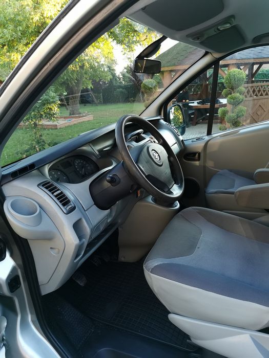 Opel Vivaro 2.5 CDTI 2007r Long 9 osób po Lifcie od osoby prywatnej