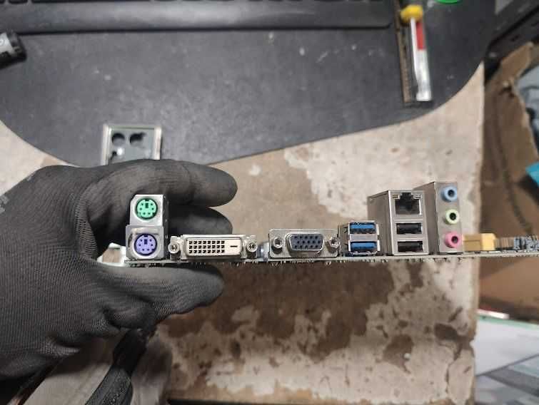 Мат. плата ASUS H81M-K LGA1150 H81 PCI-E Dsub+DVI MicroATX 2DDR3