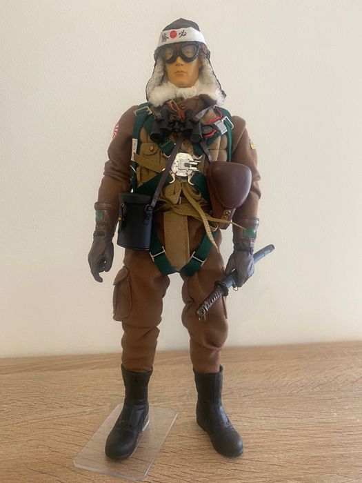 Figuras articuladas WWII - escala 1/6 (valores na discrição)