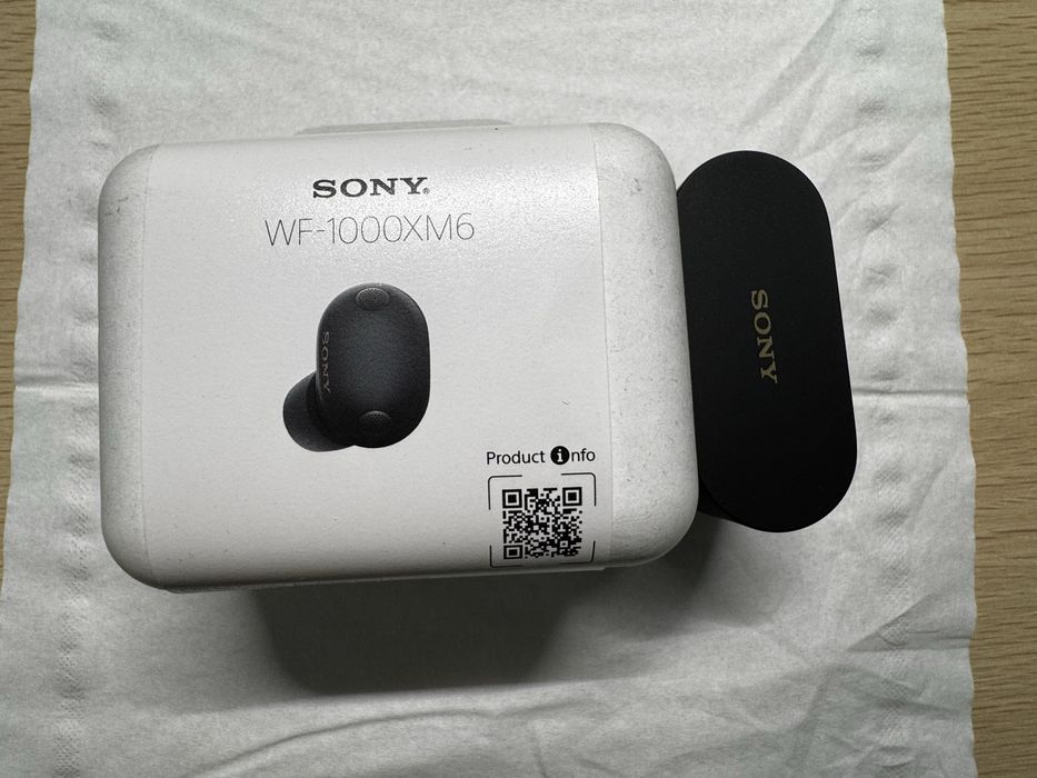 Słuchawki Sony WF-1000XM6 czarne praktycznie nowe, komplet