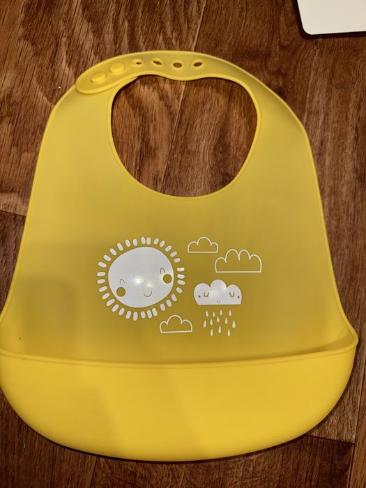 Слинявчик, нагрудник