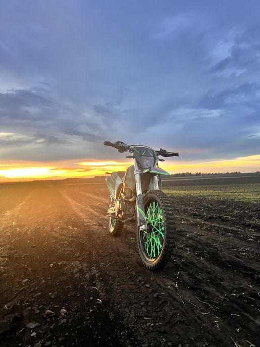 Продам мотоцикл kovi jnr ШОЛОМ В ПОДАРУНОК