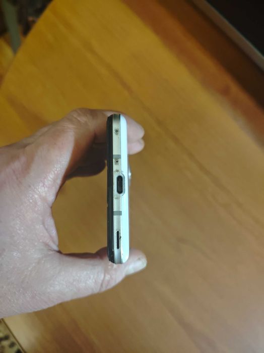 Смартфон Sharp Aquos R5G 12/256GB White