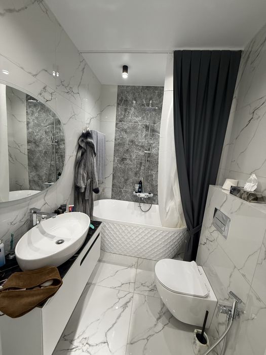 Продажа  стильной 3 ки в новом доме в центре