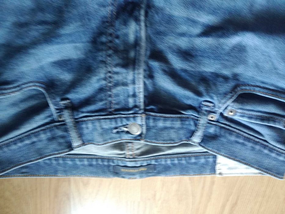 krótkie spodenki jeansowe 34/34