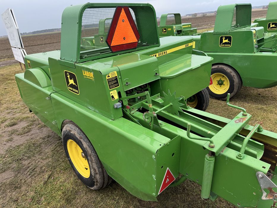Пресс подборщик JOHN DEERE 330 Тюкопрес, Прес підбирач