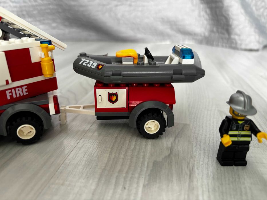 Lego City straż pożarna 7239 zestaw kolekcjonerski 2004 rok kompletny