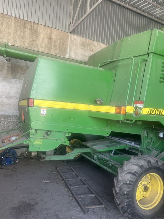 Комбайн John Deere 9610