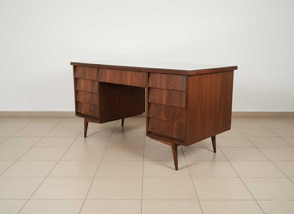 Secretária estilo Mid-Century Modern