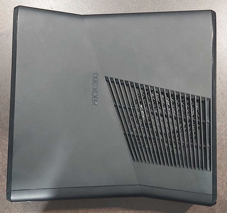 Consola Microsoft Xbox 360 Slim Preta Matte XBOX360 -Avariada
