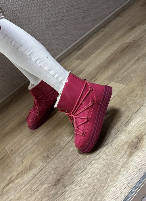 Снігоходи рожеві