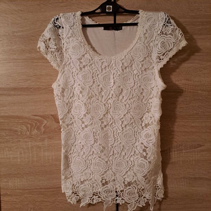 Elegancka bluzka damska koronkowa - rozmiar S/M