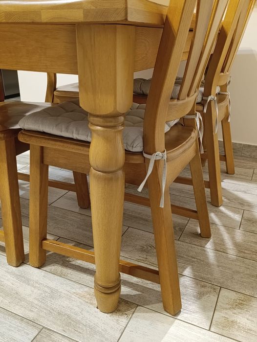 Stół dębowy + cztery krzesła