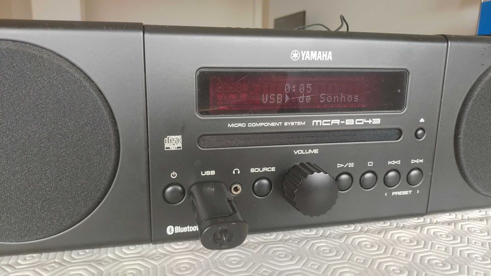 COMO NOVO! Yamaha MCR-B043 – Som Top + Bluetooth + CD