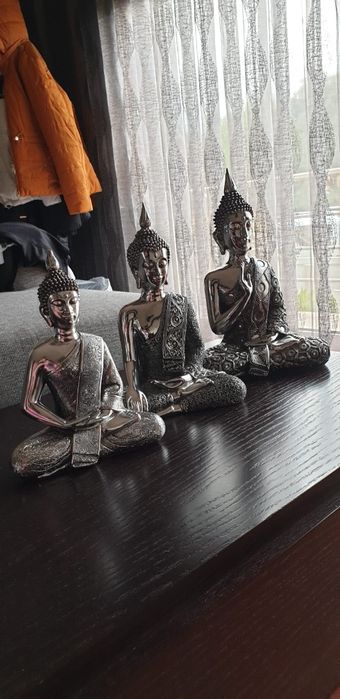 Budas prateados novos