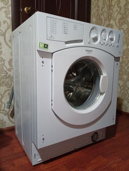 Продам стиральную машину Ariston 7kg