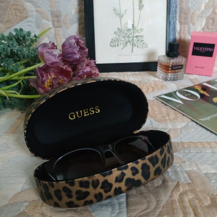 Футляр для окулярів Guess