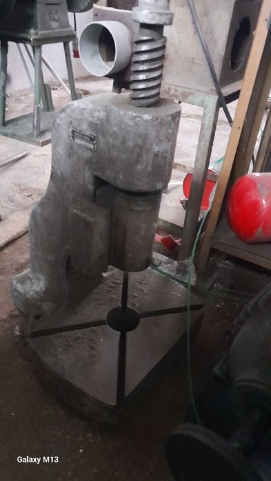 Prasa reczna srubowa