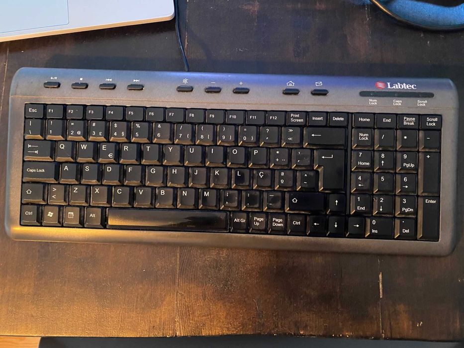 Wired Labtec Keyboard428223350556610562