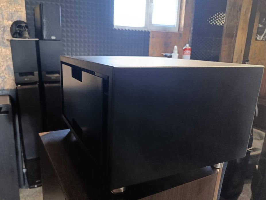 Loewe Subwoofer 525 з  6-канальним підсилювачем + кабеля