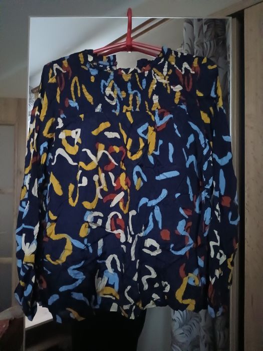 Bluzeczka z wiskozy w ciapki elegancka niebieska