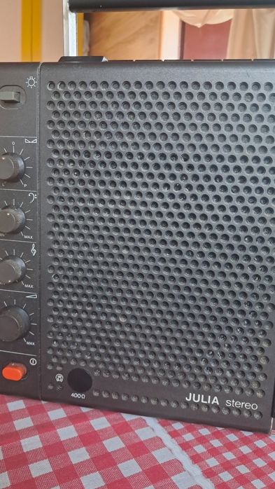 Radio stereo Julia