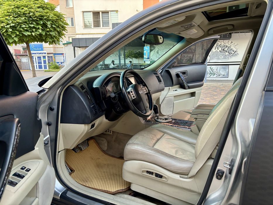 Infiniti FX45 individual