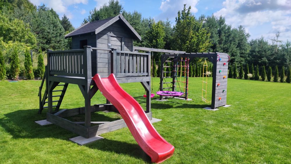 Plac zabaw-meble ogrodowe