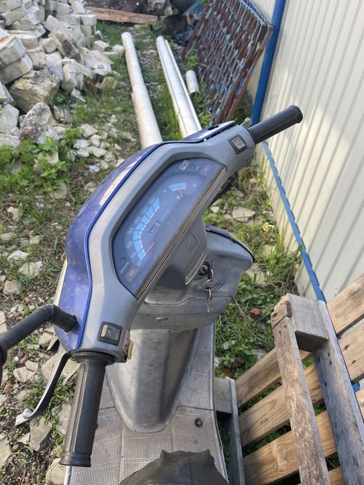 Продам скутер на ходу