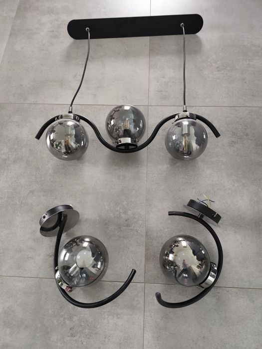 Lampa sufitowa i dwa kingiety