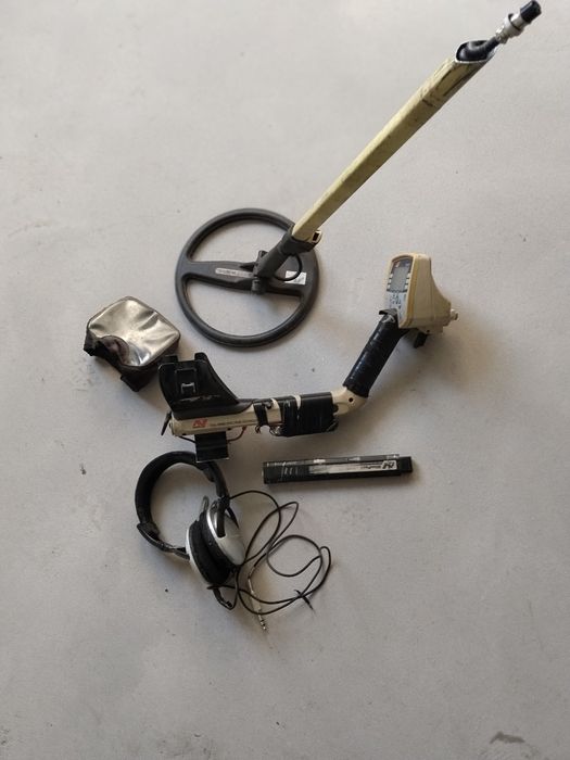 Металошукач Minelab Explorer II