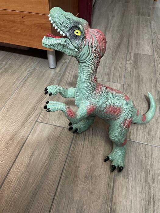 Игрушка динозавр