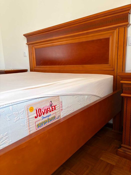 Mobília de cerejeira quarto casal