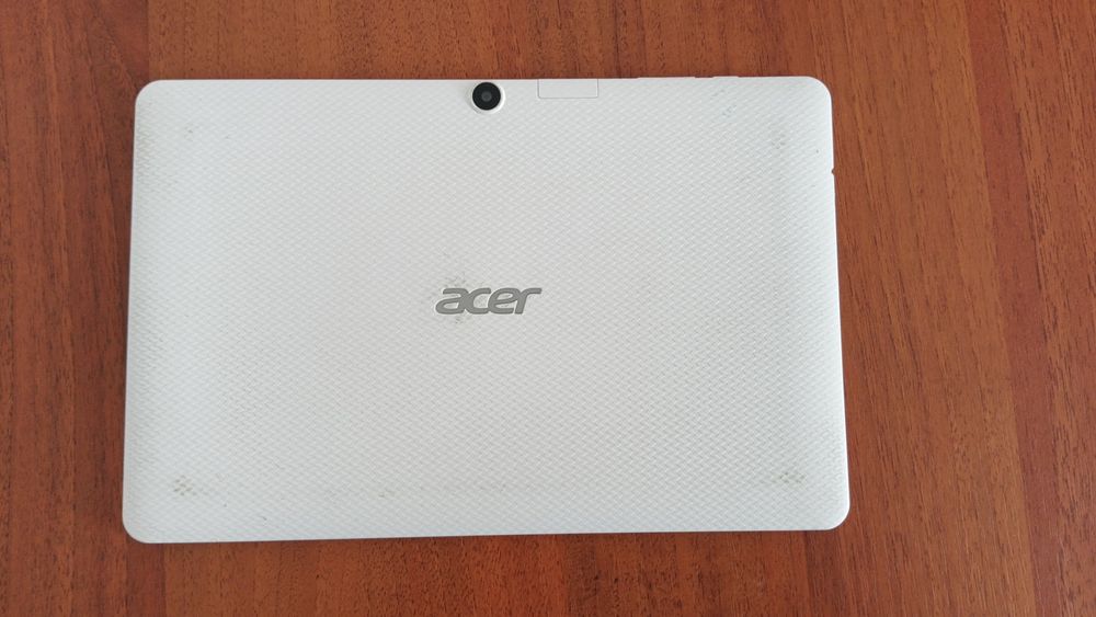 Планшет acer не робочий (на запчастини)