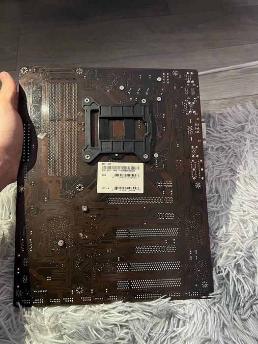 Материнская плата