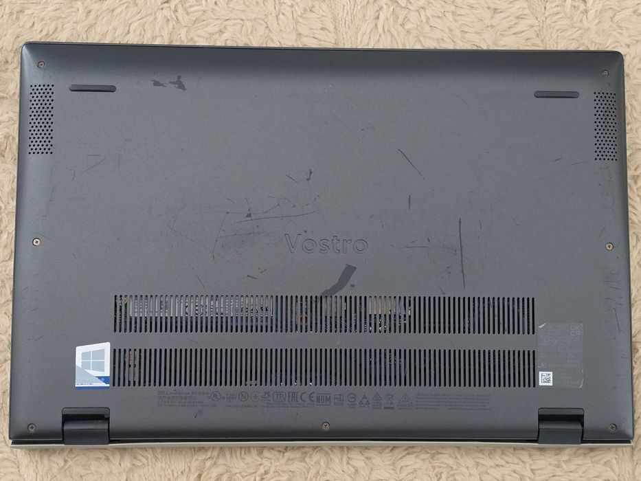 Dell Vostro 5301 [Intel Core i5-1135G7 / 8GB RAM / SSD 512GB NVMe / 13.3" Full HD IPS]