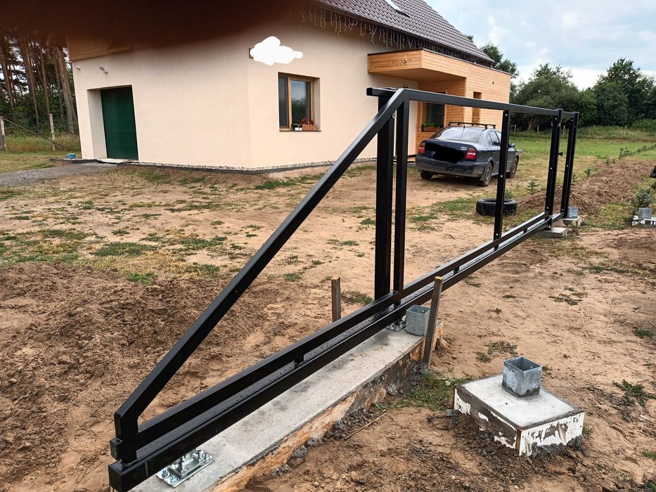 Brama przesuwna rama 4mx1.5m