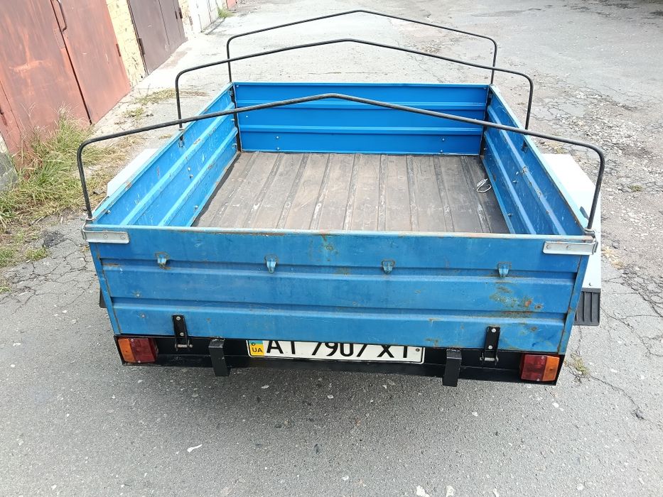 автомобільний легковий причіп