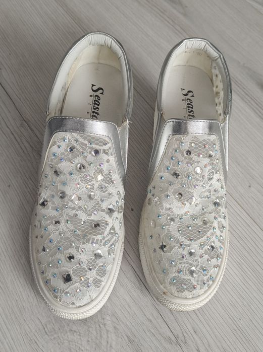 Buty damskie na platformie 40