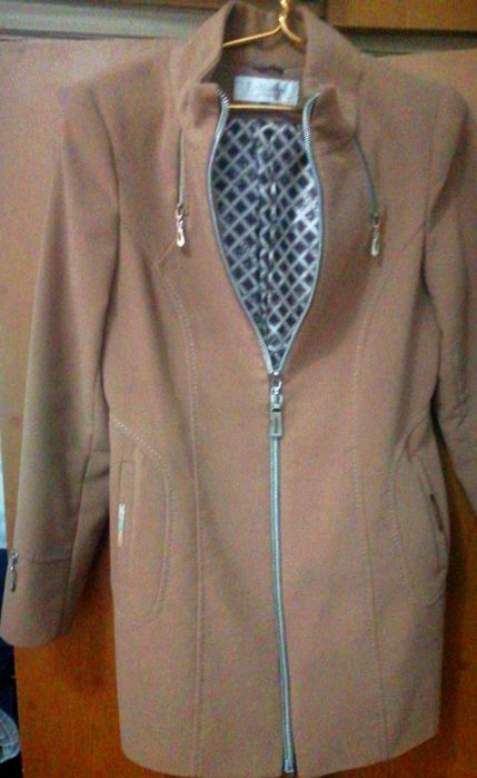 Продам палто 48 размера