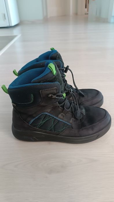 Зимові ботінки фірми Ecco 39