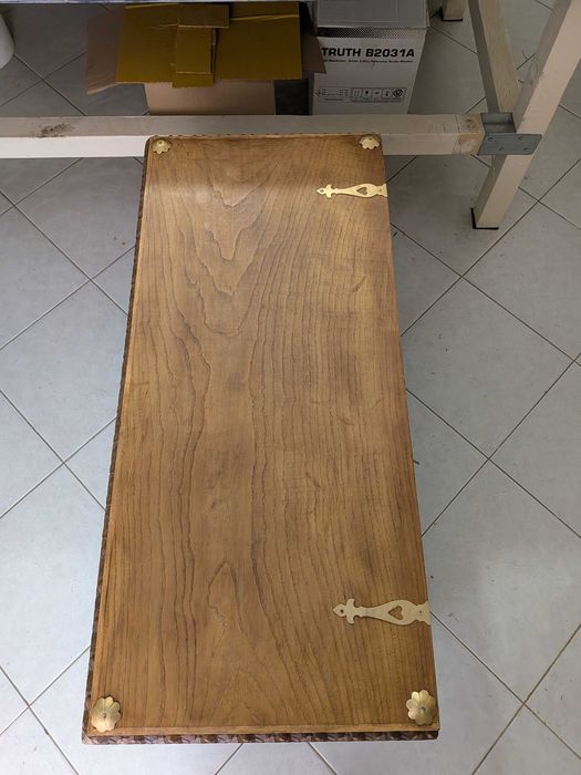 Bau de Madeira mobiliario restaurado.  Uma bela arca e bonita peça de decoração.