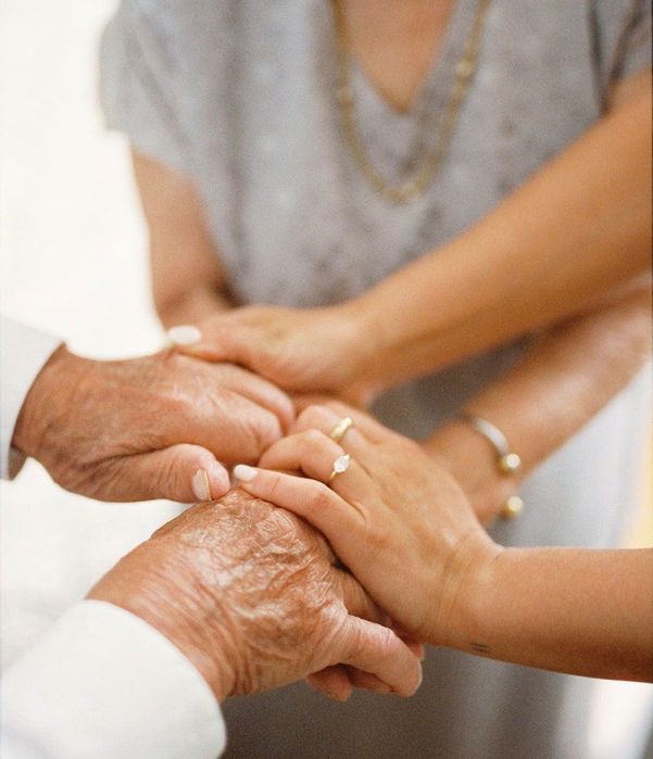 Companhia e Apoio para Idosos que Vivem Sozinhos