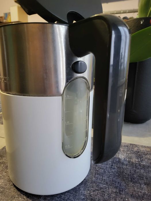 Czajnik BOSCH TWK8611P biały