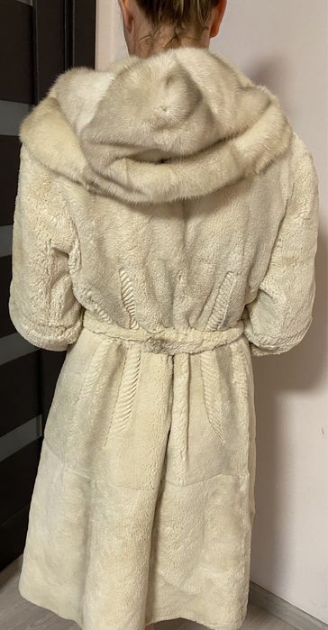 Шуба женская очень красивая