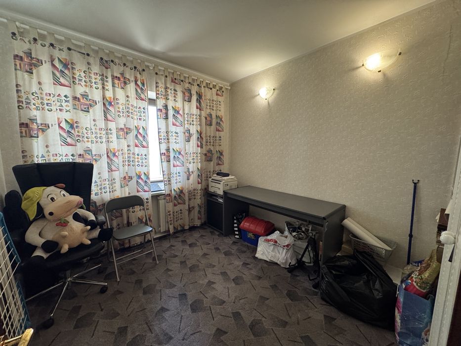 Продається простора 4-х кімнатна квартира в самому центрі Дніпра!