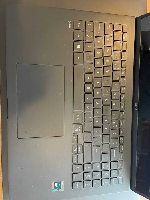 Portátil LG Gram 16" Leve i7 16GB 512GB - Como Novo