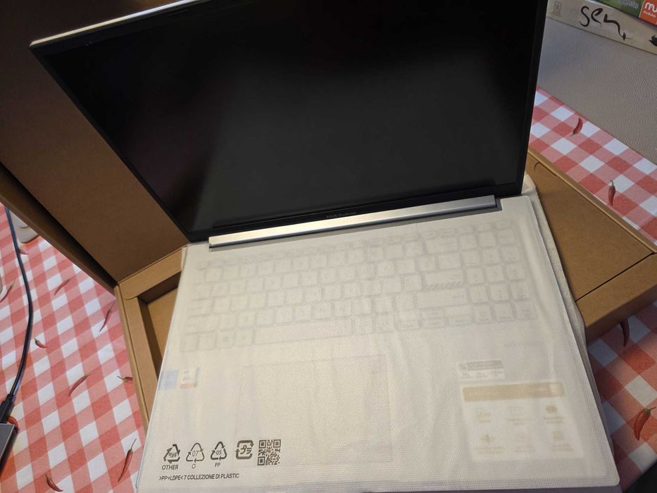 Laptop Asus VB I5 16GB 512GB W11 - 100% nowy!