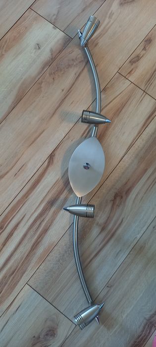 Lampa sufitowa na halogeny