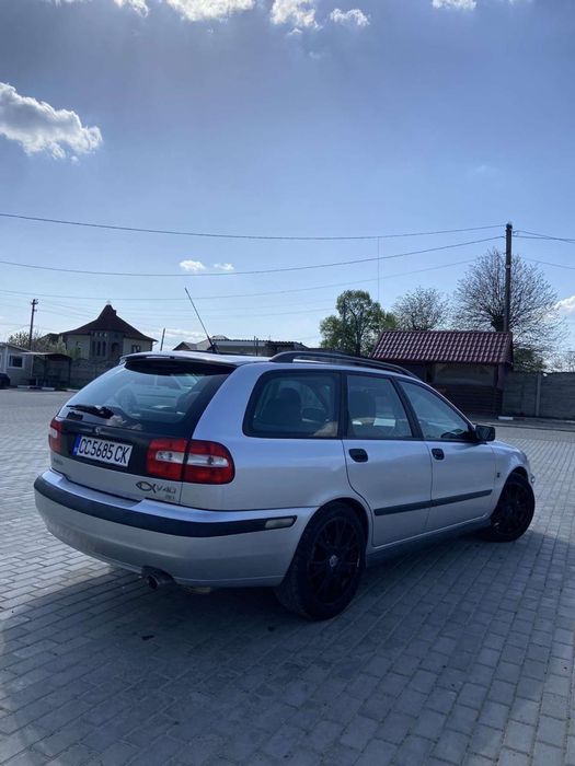 продаю авто Volvo